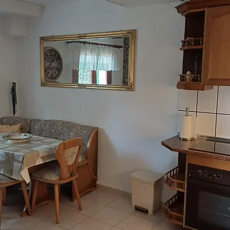 Apartment Mit Privat-pool